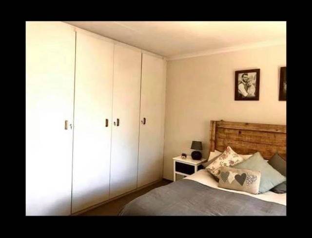 2 BEDROOM APARTMENT FOR SALE IN SUNNINGHILL